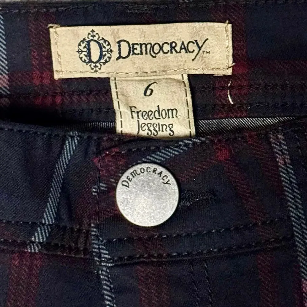 Democracy Freedom Jeggings Size 6 Navy Red Plaid Pants Zippers Stretch Preppy